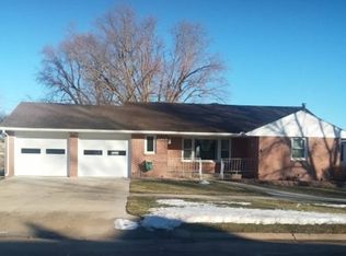 202 E 3rd St, Laurel, NE 68745