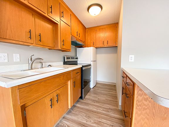 5th image of 204 13th St NW APT 8