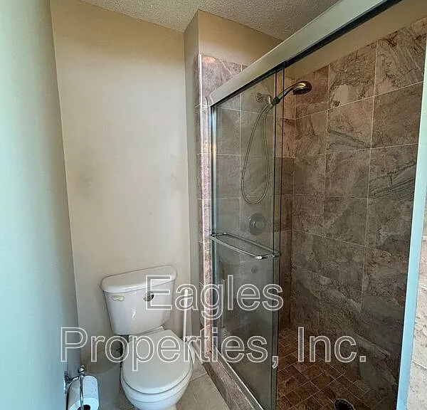 216 Waters Cir — Photo 13