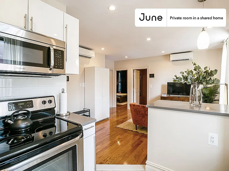 941 Columbus Ave #B — Photo 5