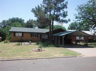 211 S Dallas Ave, Moore, OK 73160