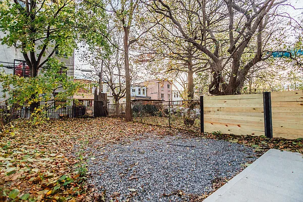Rented by Nooklyn NYC LLC | media 3