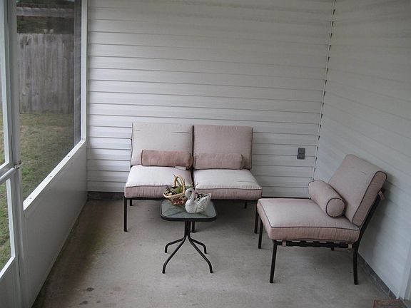 4th image of 5118 Aqua Vista Dr