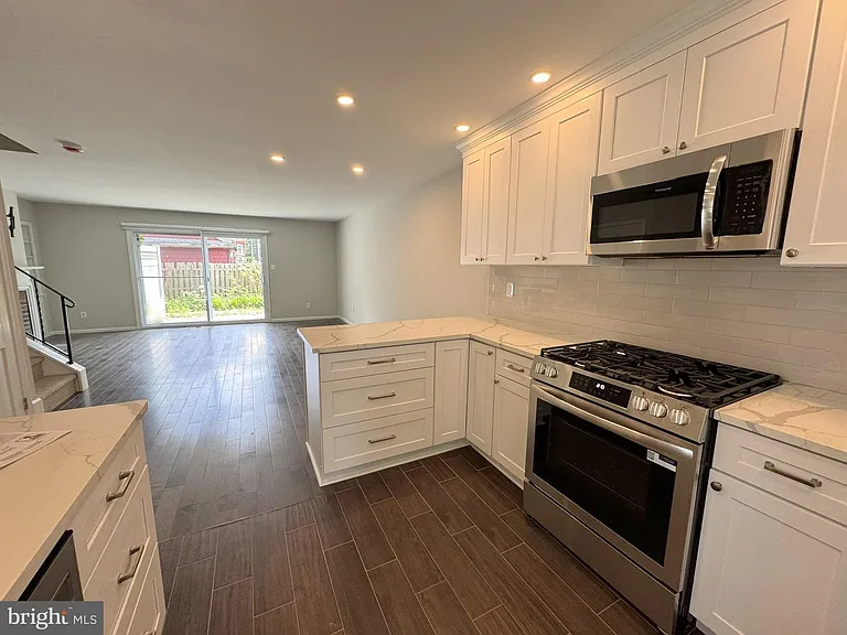 15 Llanfair Rd #D — Photo 8