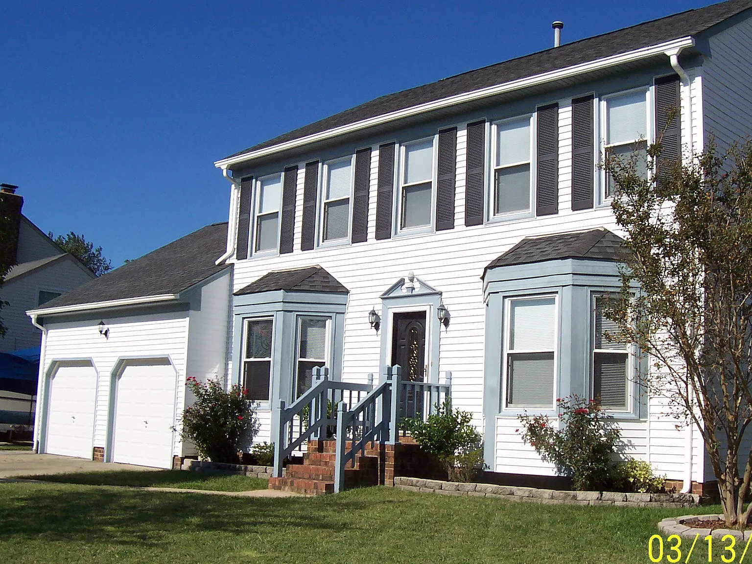 4 bed, 2400 sqft, $3,200 — Photo 1