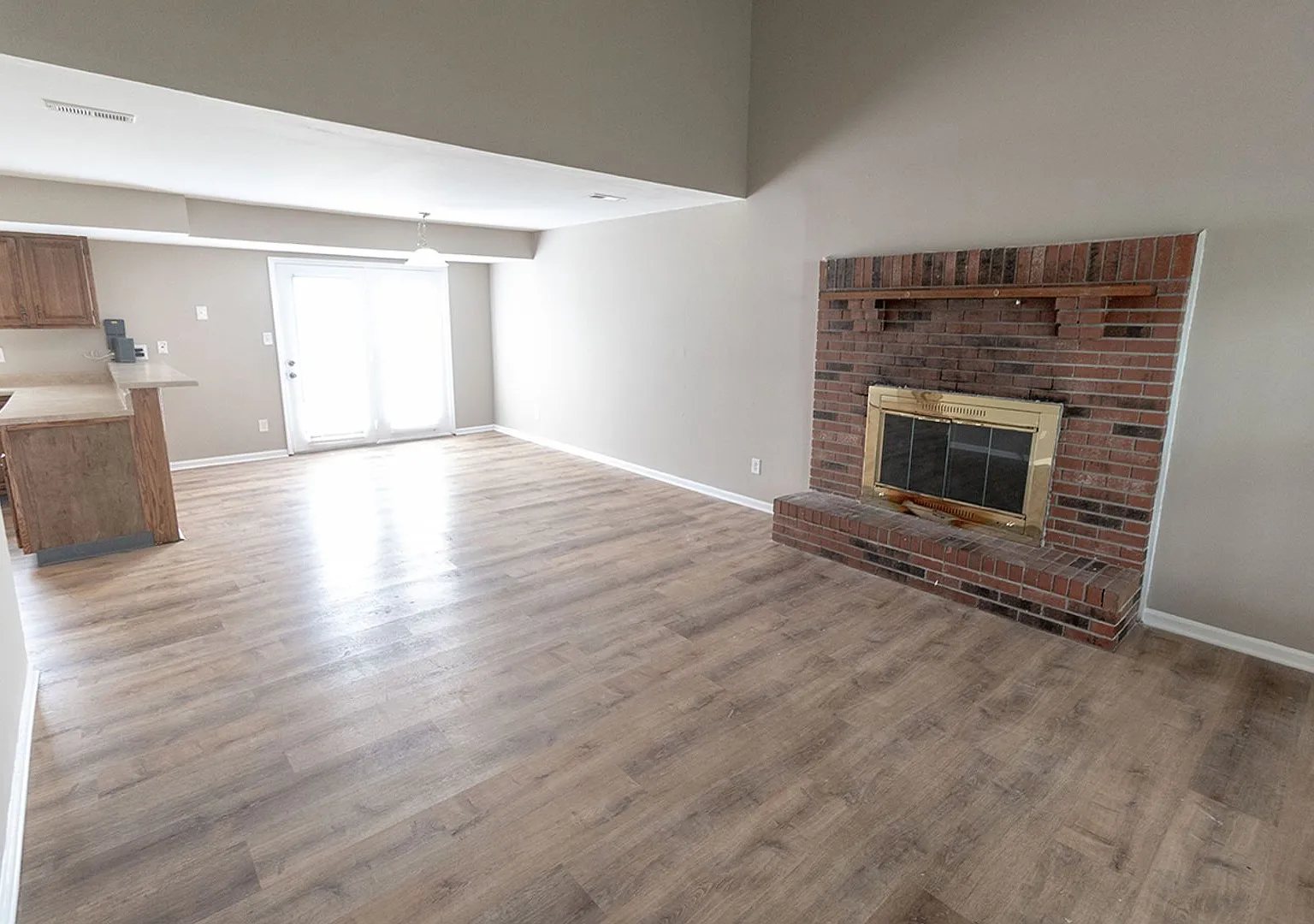 3 Bedroom Southside Duplex — Photo 3