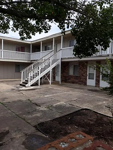 212 Capitol St Photo 1