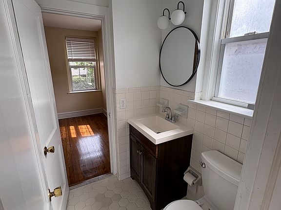 3rd image of 749 Maury Ave #6