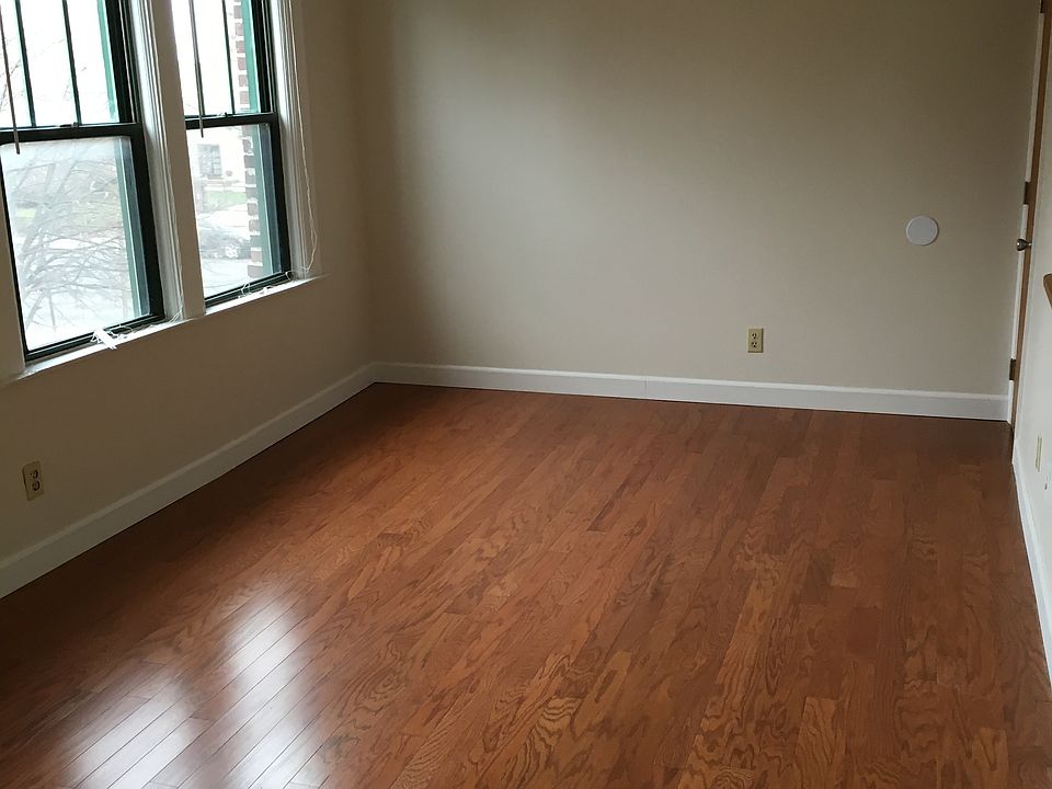 1st image of 1001 N Delaware St APT 11