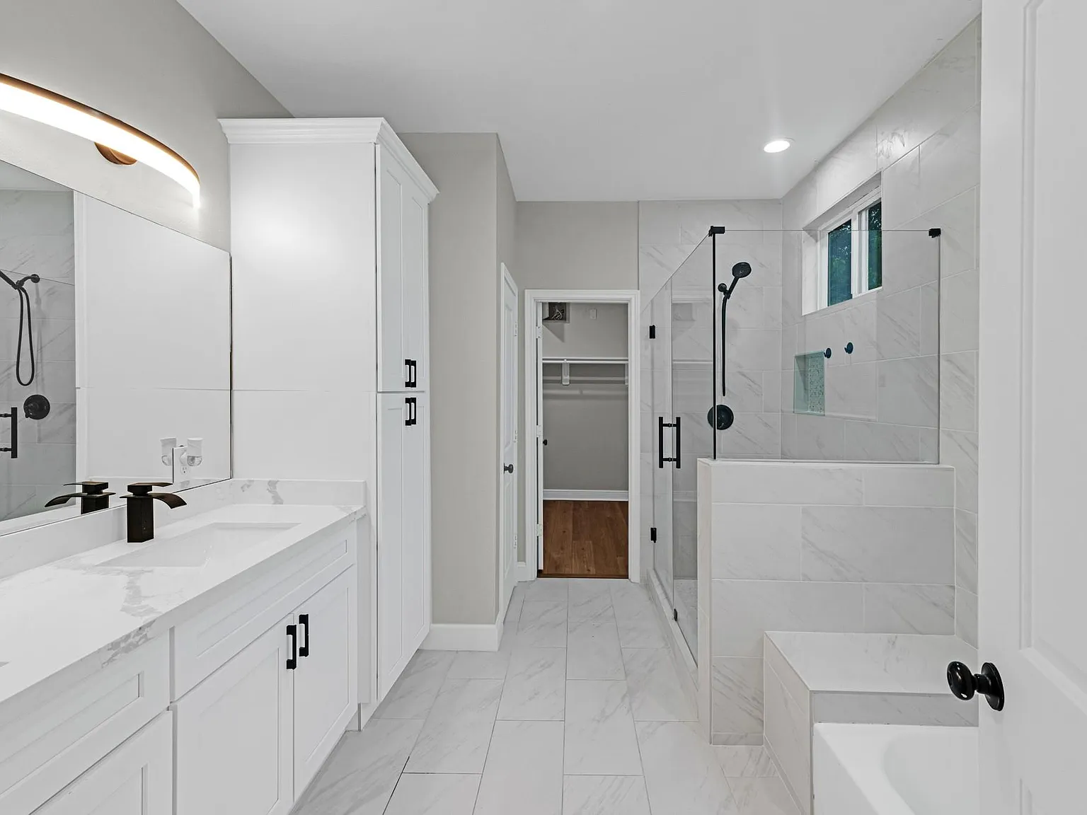 3 bed, 2.5 bath, 1980 sqft, $2,000 — Photo 4