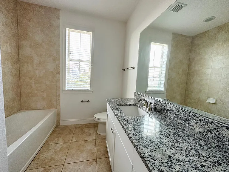 13991 Helsby St — Photo 16