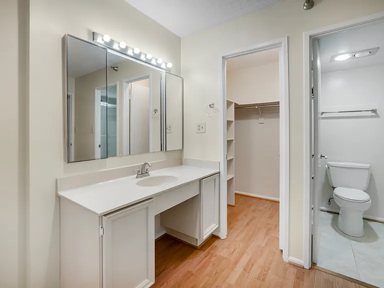 Private Vanity Alcove