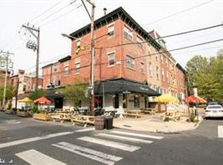 2047 Green St, Philadelphia, PA 19130