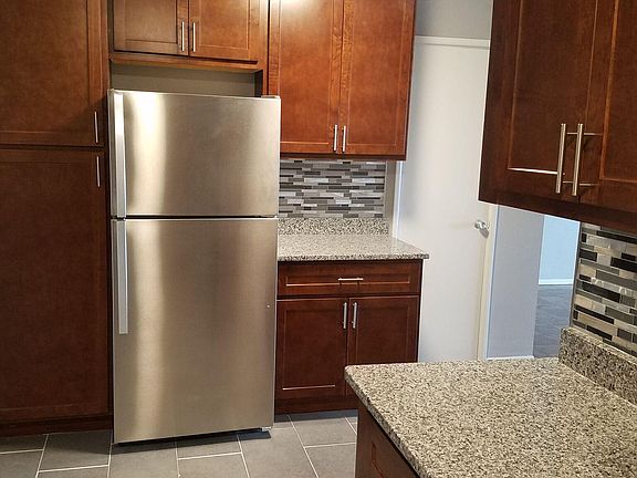2nd image of 4466 W Pine Blvd APT 16A