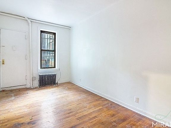 5th image of 274 E 3rd St APT 1A