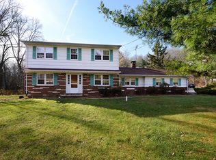 44 Morristown Rd, Gillette, NJ 07933