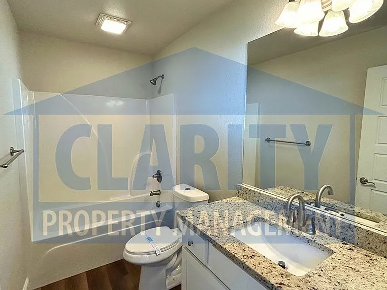 1594 Perry St SE — Photo 17