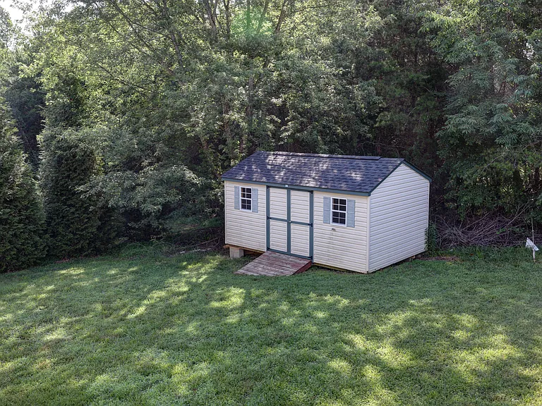 185 Angie Pl — Photo 8
