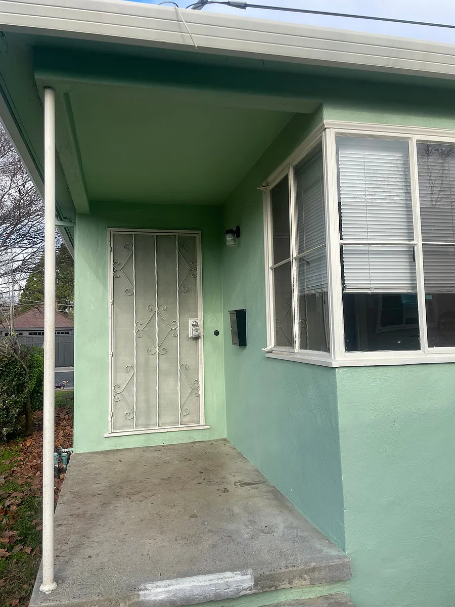 Building Photo - 602 45th St #602