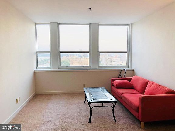 3rd image of 1100 Vine St APT P208