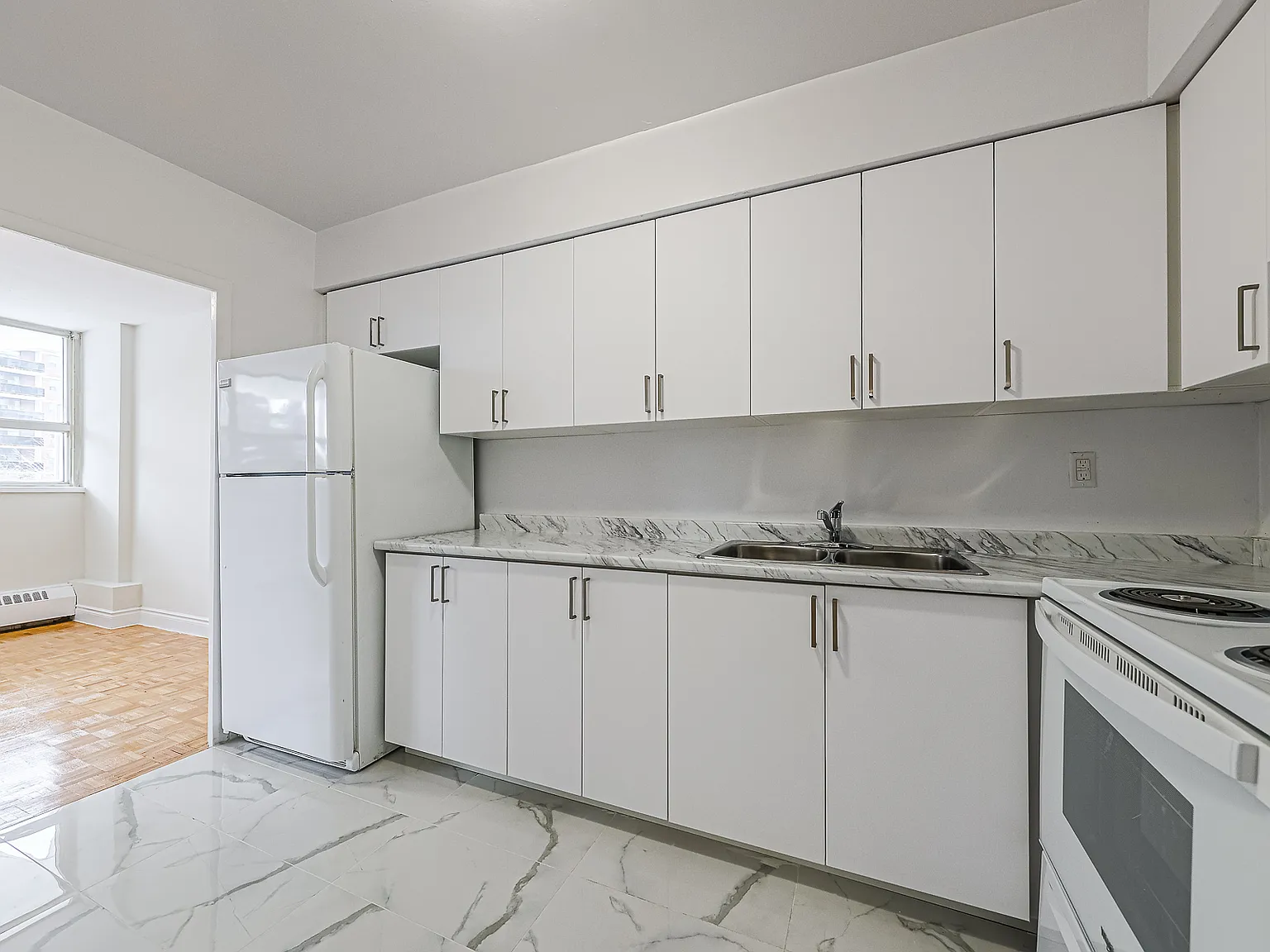 100 Rowena Drive — Photo 1