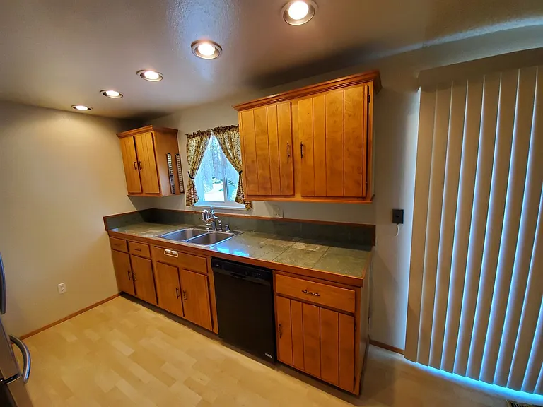 3070 Seiford Ave SE — Photo 26