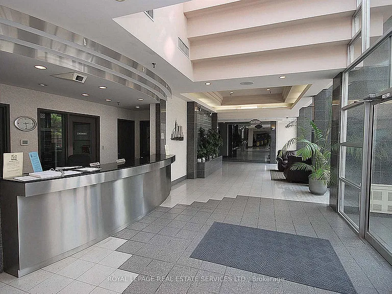 285 Enfield Pl #604 — Photo 38