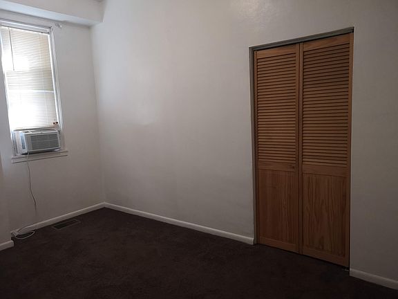 Bedroom pic 1