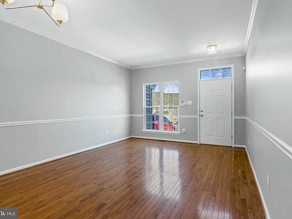 3rd image of 308 Elizabeth Dr