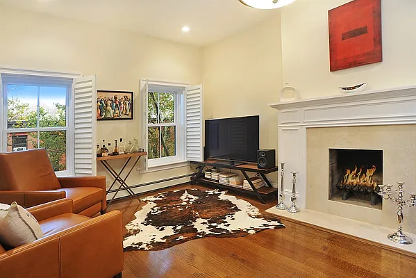 Sold by Corcoran | media 24