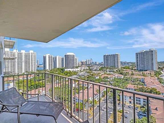 4th image of 18151 NE 31st Ct APT 1903