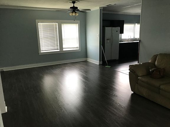 3rd image of 209 Ledet Dr