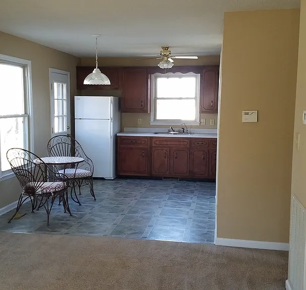 357 Erie Dr — Photo 5
