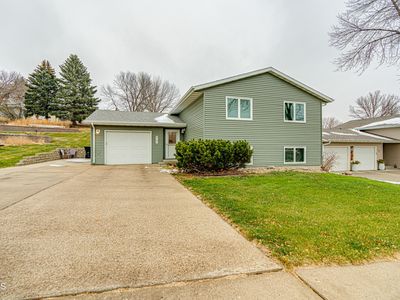 907 N 31st St, Bismarck, ND, 58501