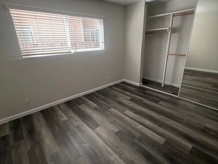 4560 North Ave — Photo 14