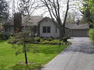 120 S River Rd, Fox River Grove, IL 60021