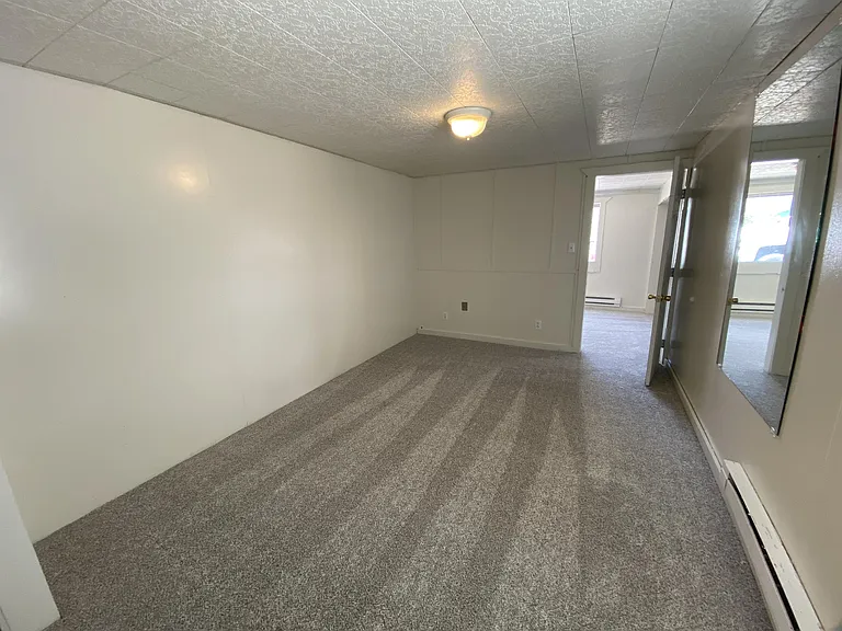 118 S 7th St — Photo 11