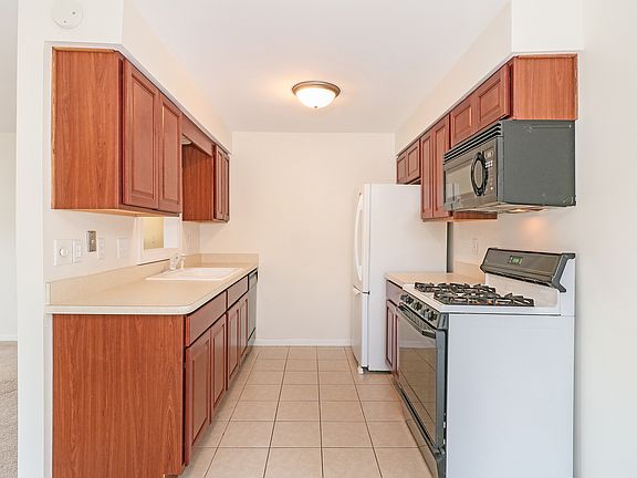 5th image of 19539 116th Ave Unit D