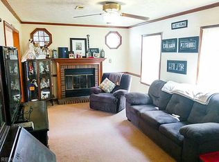 9 Woody Cir, Hampton, VA 23669