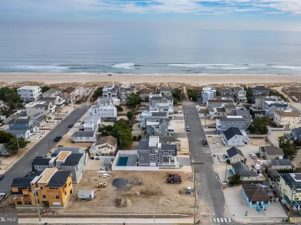 39 N 6th St, Beach Haven, NJ 08008