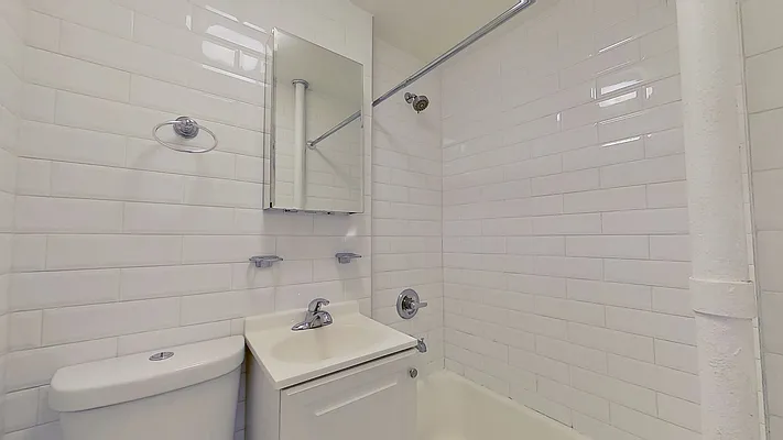 Rented by Compass | media 9