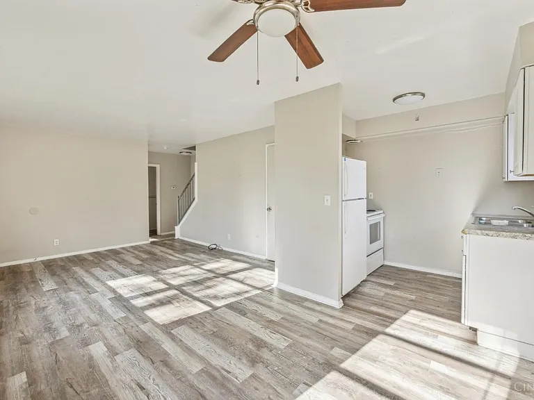 1654 Atson Ln #3 — Photo 3