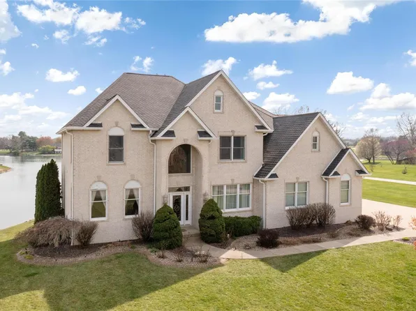 5238 White Oak Dr, Smithton, IL 62285