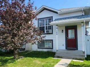 189 Bridleglen Rd SW, Calgary, AB T2Y 3W9