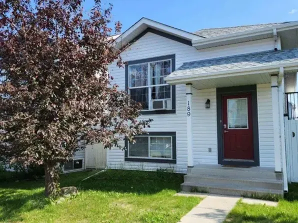 189 Bridleglen Rd SW, Calgary, AB T2Y 3W9