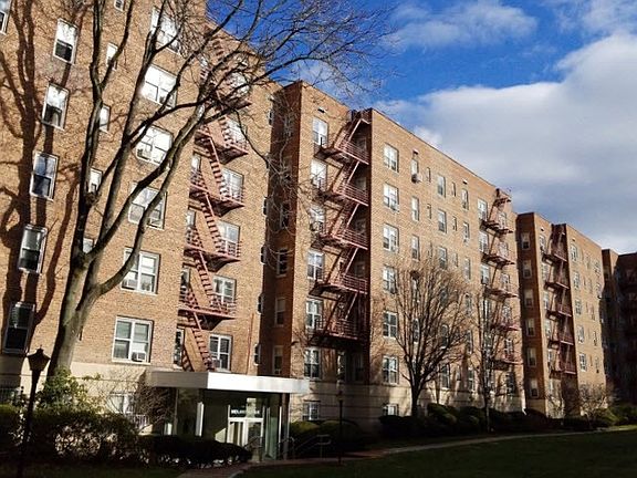 2nd image of 1300 Midland Ave APT C70