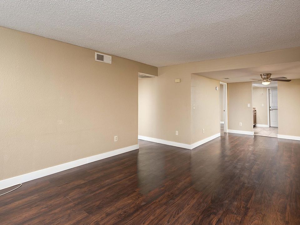 1st image of 1927 E Hampton Ave Unit 131