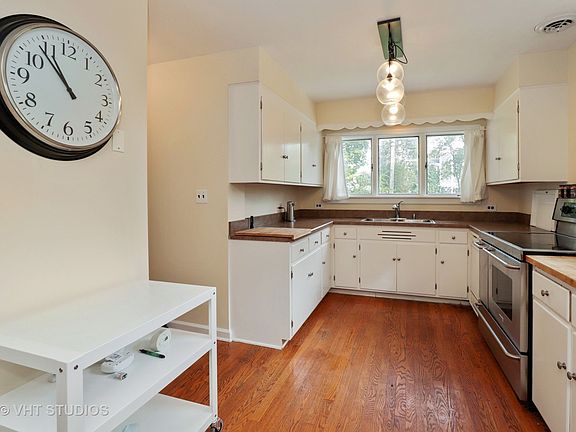 4th image of 640 E Lincoln Ave