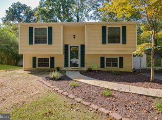 15 Hickory Ridge Dr, Fredericksburg, VA 22405