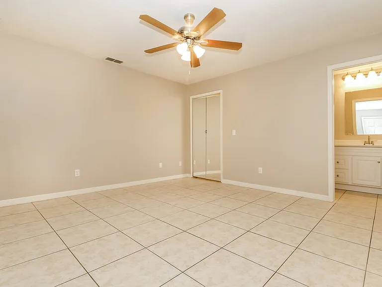 2702 Woodstream Cir — Photo 11